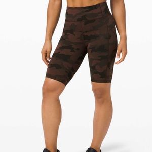 Lululemon Invigorate High-Rise Short 10"
Heritage 365 Camo Brown Earth Multi